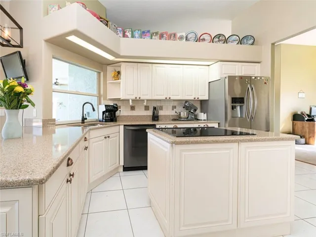 11941  Princess Grace  CT, Cape Coral, FL 33991