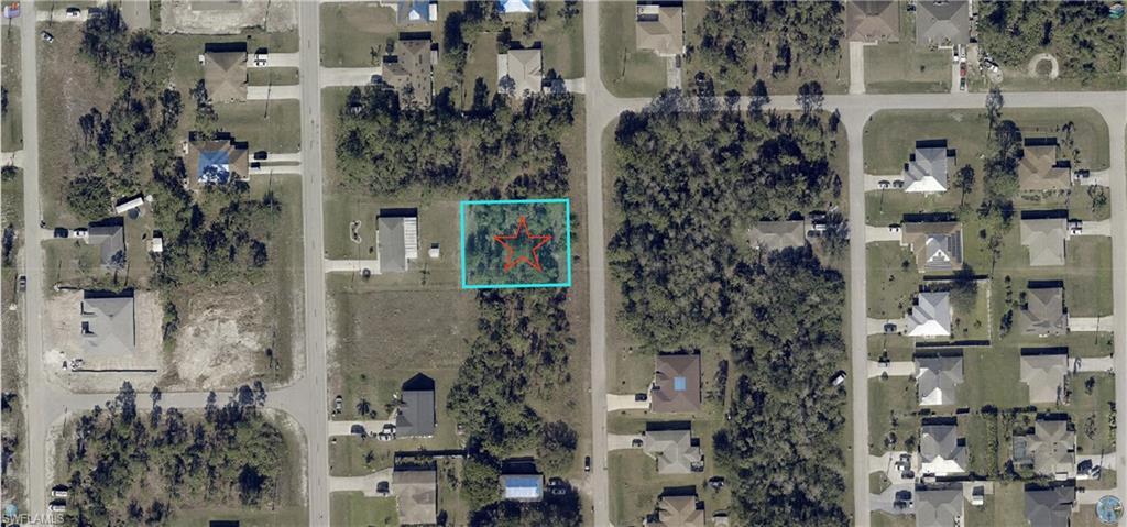 903  Albany  AVE, LEHIGH ACRES, FL 33971