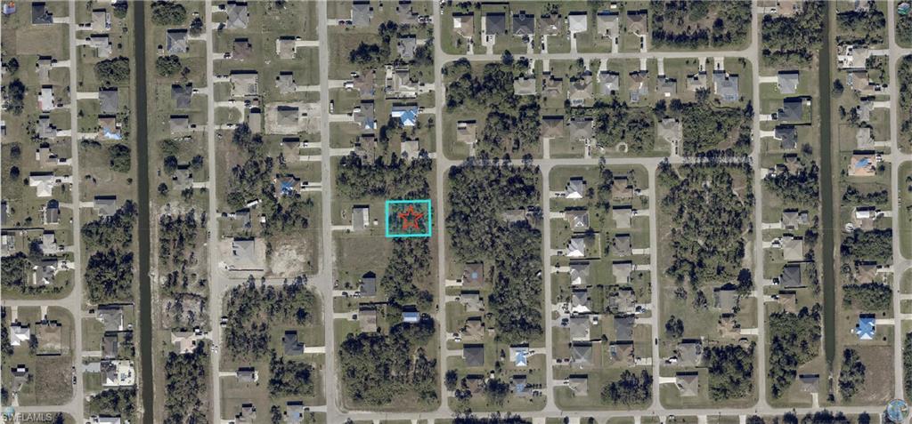903  Albany  AVE, LEHIGH ACRES, FL 33971