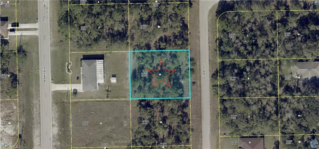 903  Albany  AVE, LEHIGH ACRES, FL 33971