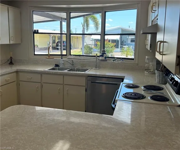 3141  Running Deer  DR, North Fort Myers, FL 33917