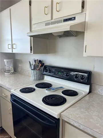 3141  Running Deer  DR, North Fort Myers, FL 33917