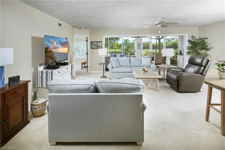 The width of this room is remarkable!
