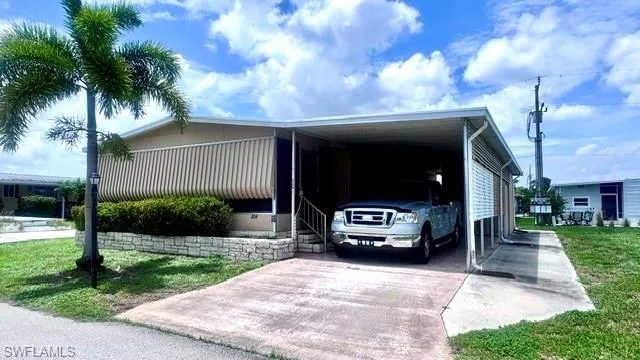 5509 Miles Standish Ln, North Fort Myers, Florida 33917