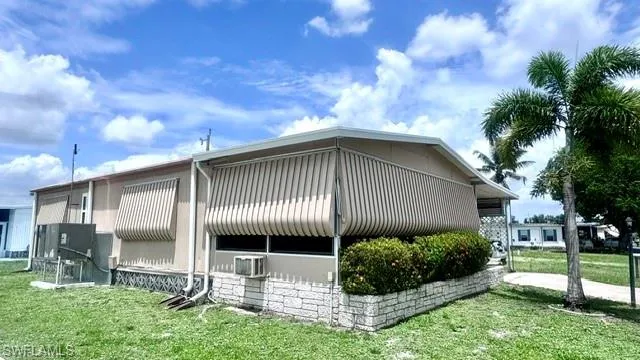 5509 Miles Standish Ln, North Fort Myers, Florida 33917