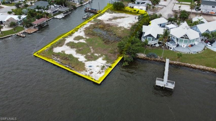 475' of waterfront overlooking Estero Bay