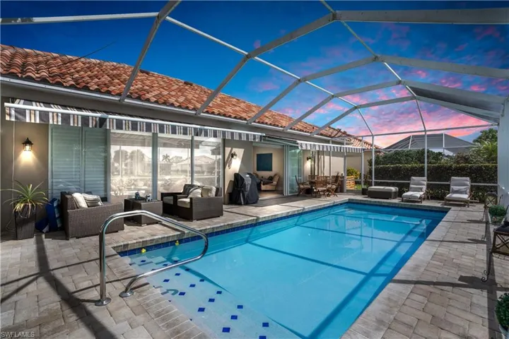 Relax poolside