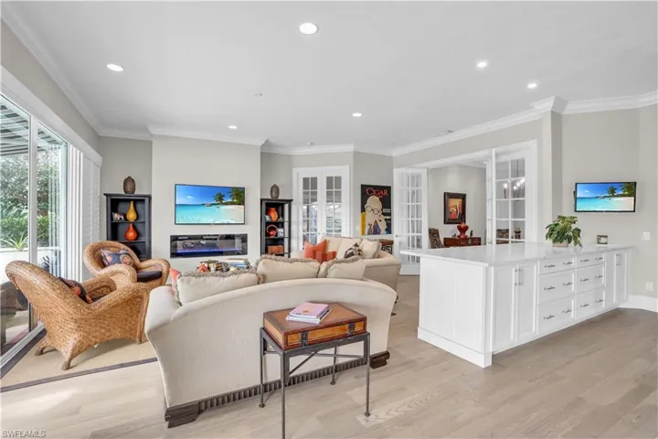 Casually elegant living space