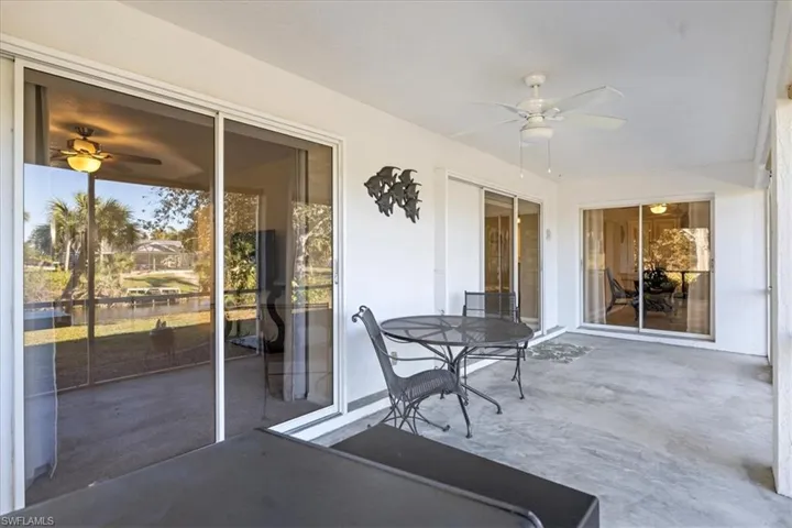 Sunroom with ceiling fan