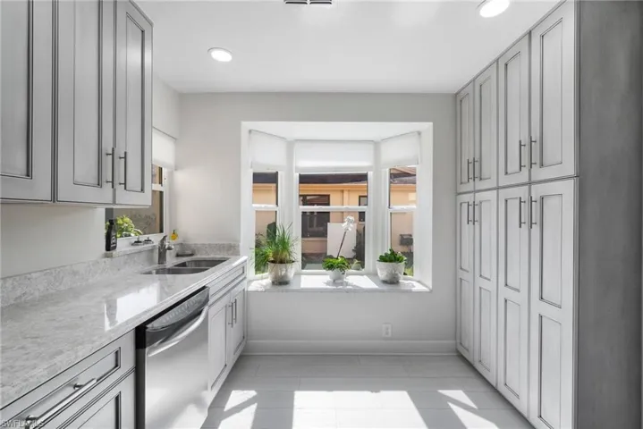 5672 Arvine Cir, Fort Myers Fl 33919