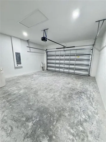 Garage featuring a textured wall