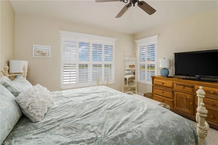 Bedroom with ceiling fan and SOUTHERN exposure!