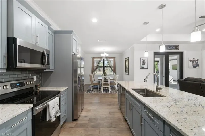 3011  12th NE AVE, Naples, FL 34120