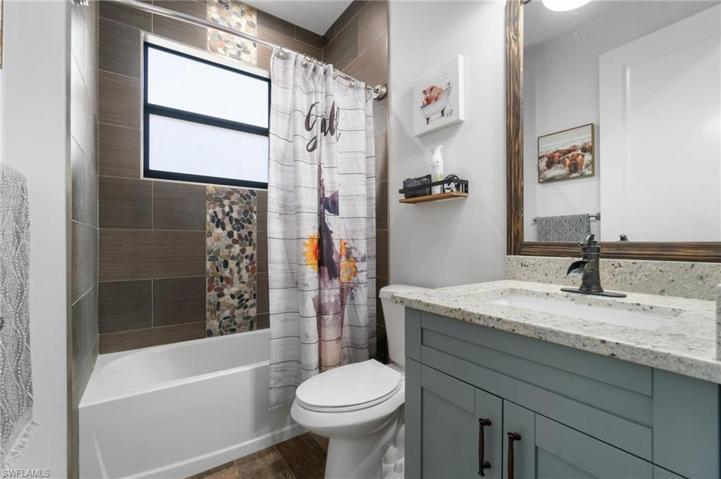 Guest bathroom.