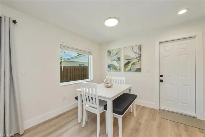 3560  Corana  WAY, Naples, FL 34105