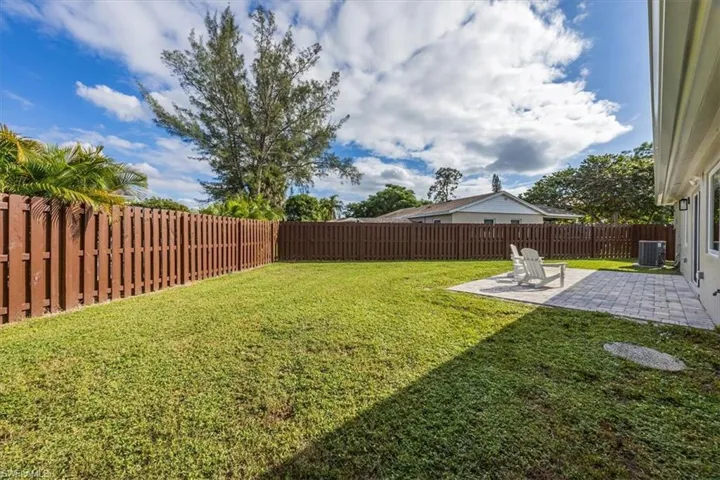 3560  Corana  WAY, Naples, FL 34105