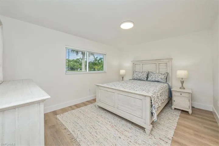 3560  Corana  WAY, Naples, FL 34105