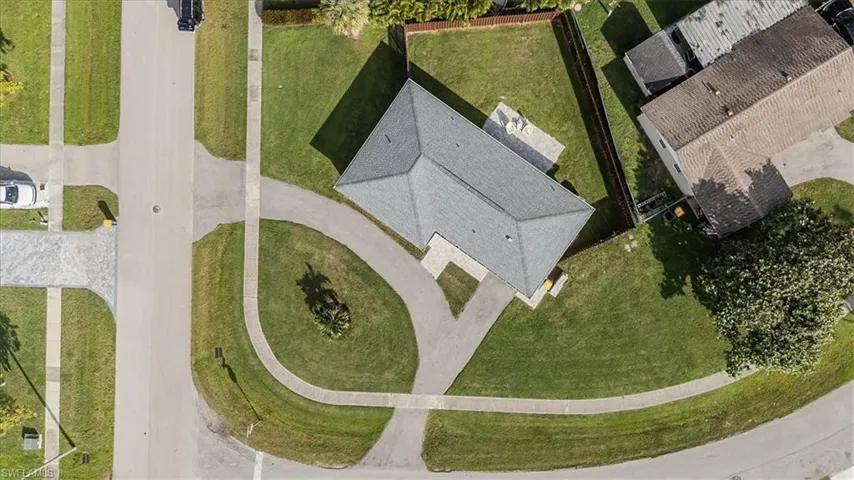 3560  Corana  WAY, Naples, FL 34105