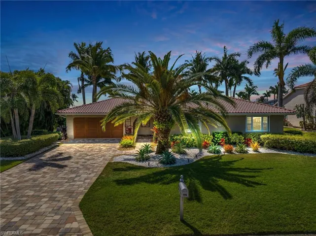 956  Wittman  DR, Fort Myers, FL 33919