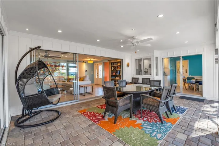 956  Wittman  DR, Fort Myers, FL 33919