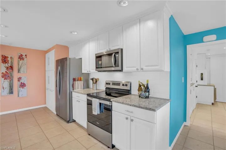956  Wittman  DR, Fort Myers, FL 33919