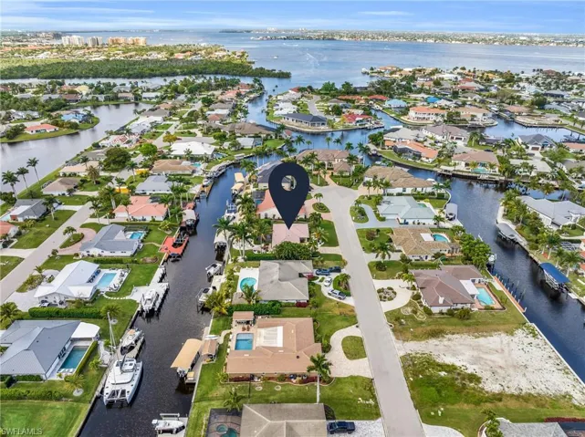 956  Wittman  DR, Fort Myers, FL 33919
