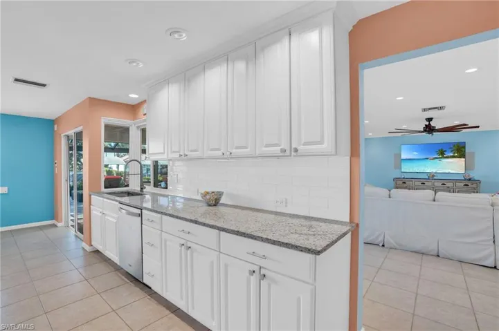 956  Wittman  DR, Fort Myers, FL 33919