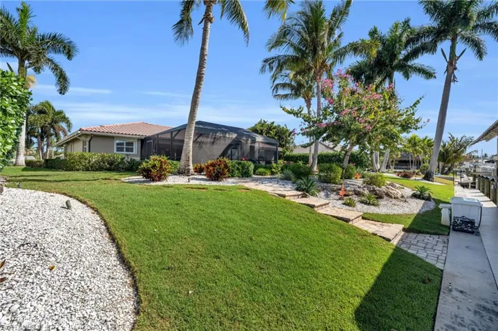956  Wittman  DR, Fort Myers, FL 33919