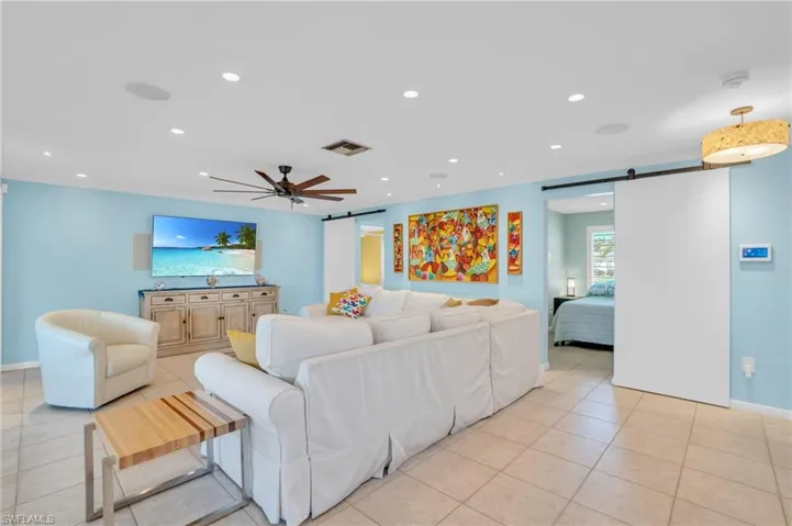 956  Wittman  DR, Fort Myers, FL 33919