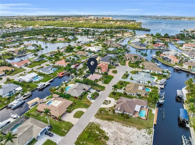 956  Wittman  DR, Fort Myers, FL 33919
