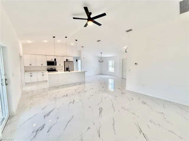 2600  26th W ST, Lehigh Acres, FL 33971