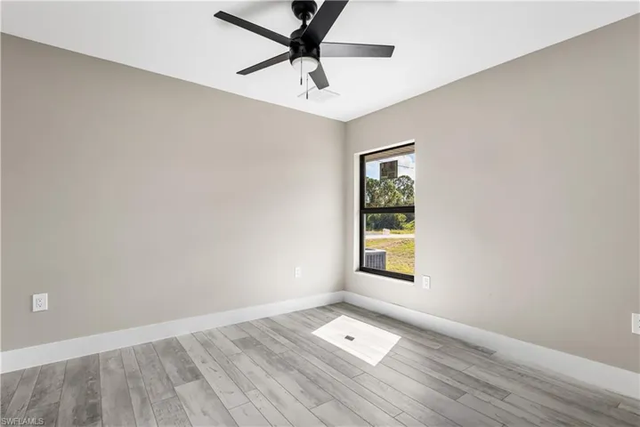 1218  Mc Kinley  AVE, Lehigh Acres, FL 33972