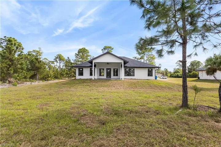 1218  Mc Kinley  AVE, Lehigh Acres, FL 33972
