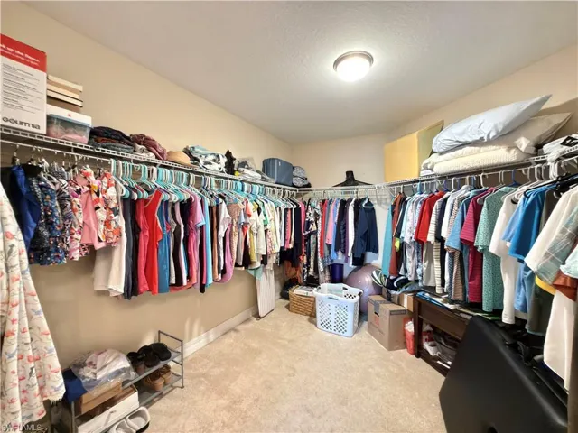 Premier Large Walk-in Closet