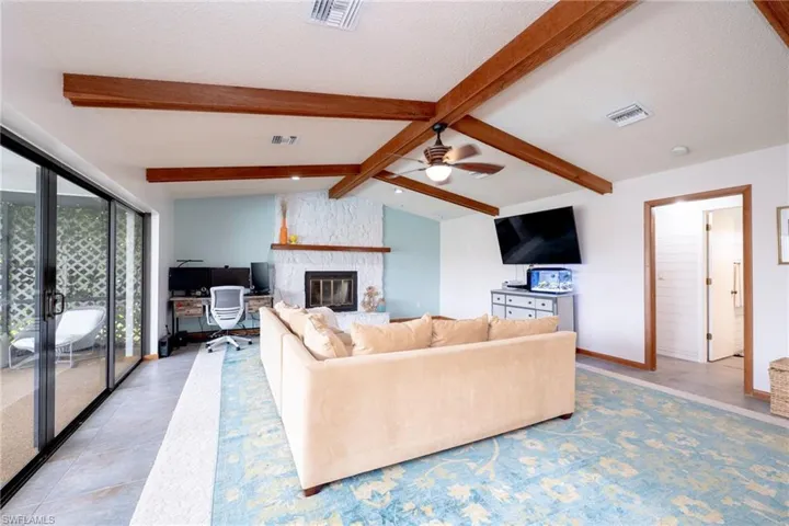 2113 SE 2nd TER, CAPE CORAL FL 33990