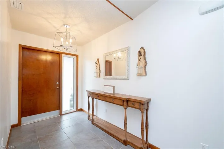 2113 SE 2nd TER, CAPE CORAL FL 33990