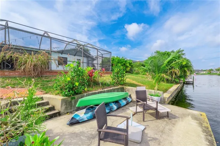 2113 SE 2nd TER, CAPE CORAL FL 33990