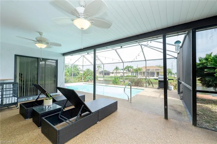 2113 SE 2nd TER, CAPE CORAL FL 33990