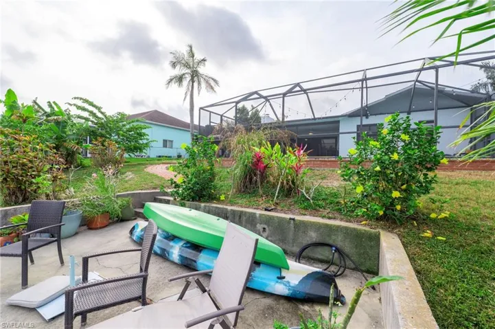 2113 SE 2nd TER, CAPE CORAL FL 33990