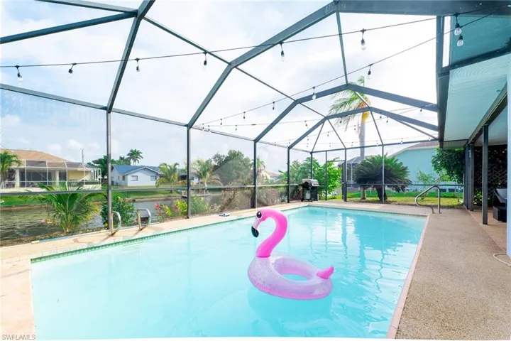 2113 SE 2nd TER, CAPE CORAL FL 33990