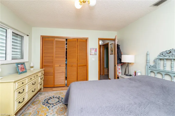 2113 SE 2nd TER, CAPE CORAL FL 33990