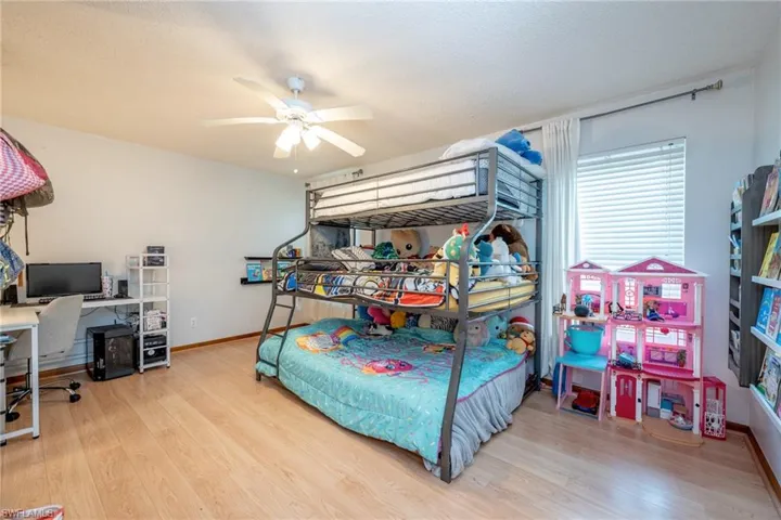 2113 SE 2nd TER, CAPE CORAL FL 33990