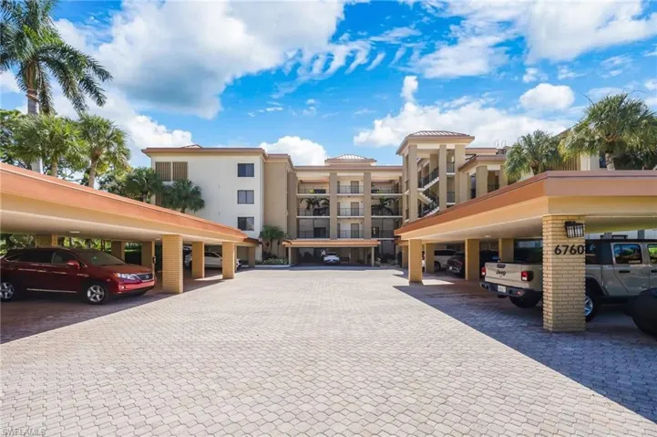 6760 Pelican Bay Blvd 315, Naples, Florida 34108