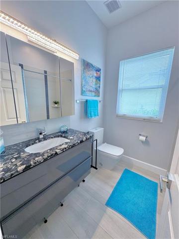 Guest bathroom with shower