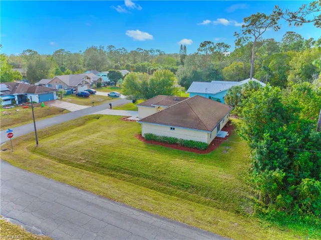 Birds eye view of property