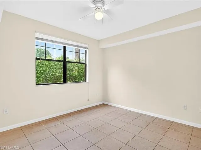 13010 Positano Cir 108, Naples, Florida 34105