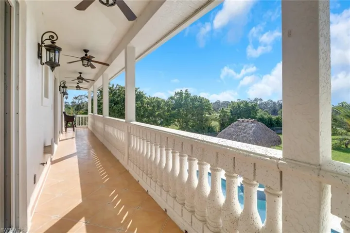 Balcony with ceiling fan