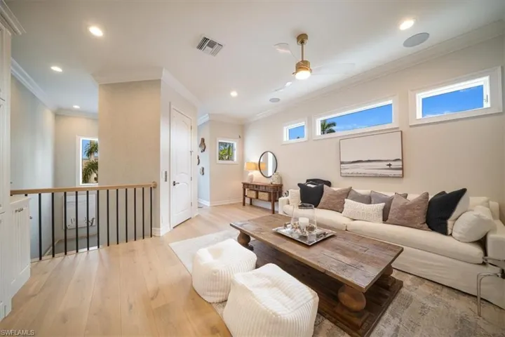 470 17th Ave S, Naples, Florida 34102