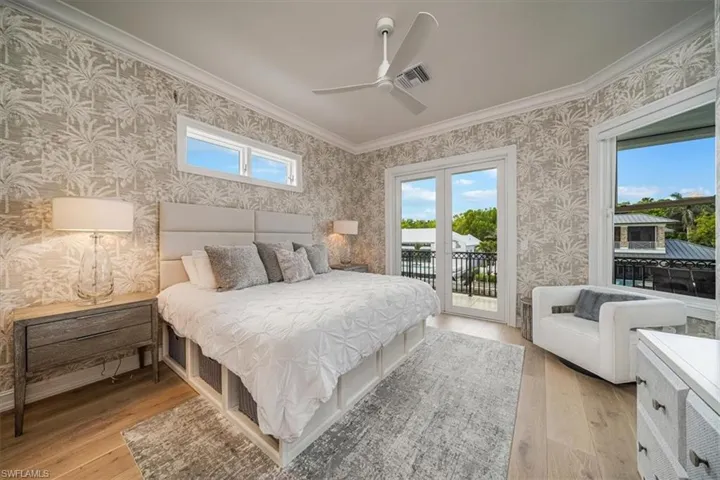 470 17th Ave S, Naples, Florida 34102