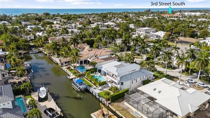 470 17th Ave S, Naples, Florida 34102